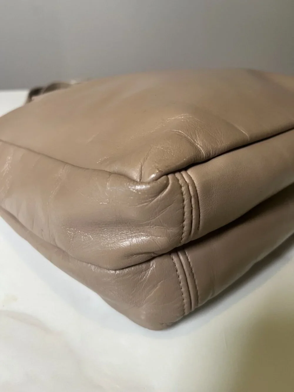 SAS Taupe Leather Vintage Shoulder Bag Made in USA - Picture 8 of 13
